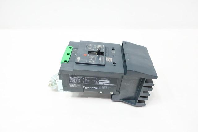 SQUARE D BGA34015Y MOLDED CASE CIRCUIT BREAKER 3P 15A