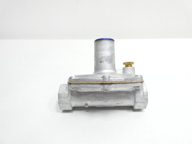 MAXITROL 325-3 GAS PRESSURE REGULATOR 1/2IN NPT 10PSI
