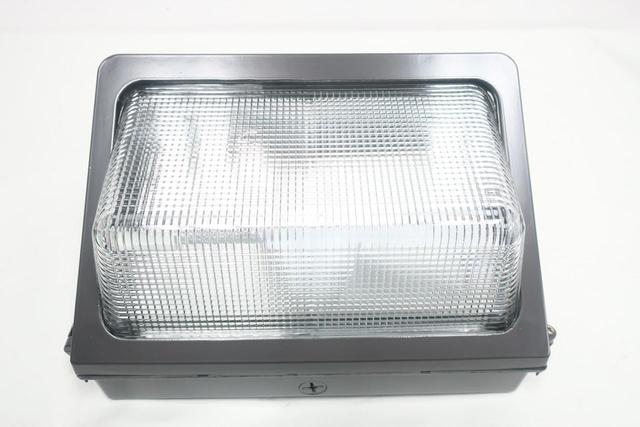 RAB WP2H150QT METAL HALIDE WALLPACK LIGHT FIXTURE 150W