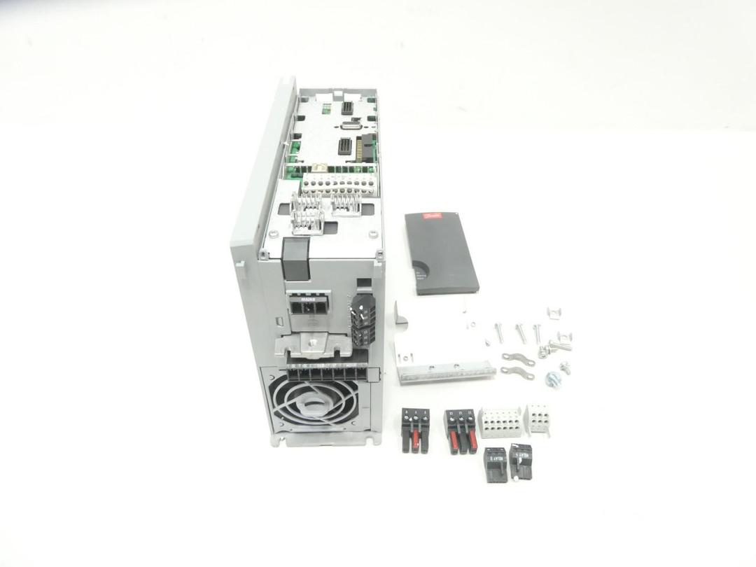 DANFOSS 131B0855 AC VFD DRIVE 380-500V-AC 0-590HZ 1/2HP