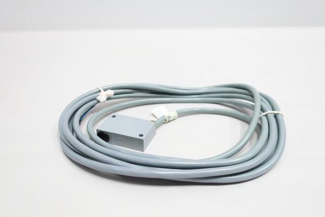 BALLUFF BOS 34K-PS-9XB-M1-C PHOTOELECTRIC SENSOR 24V-DC
