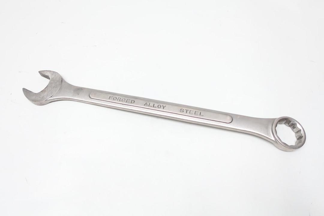 GENIUS TOOLS 737048 COMBINATION WRENCH 1-1/2IN