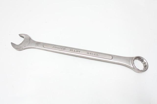 GENIUS TOOLS 737048 COMBINATION WRENCH 1-1/2IN