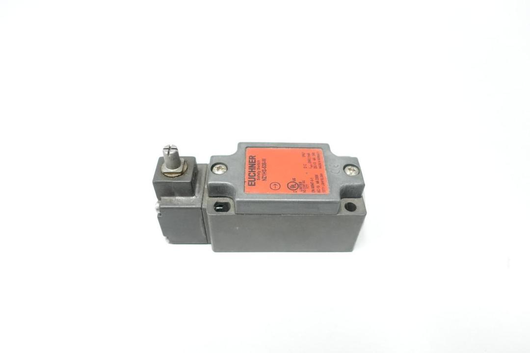 EUCHNER NZ1HS-538-M SAFETY LIMIT SWITCH 230V-AC