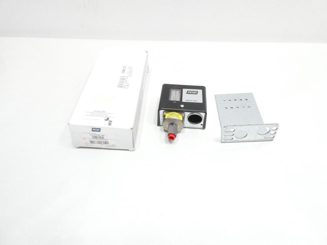 JOHNSON CONTROLS P72CA-18C PRESSURE SWITCH 1/4IN 5-35PSI 600V-AC