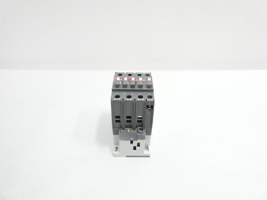 ABB A40-30-01-37 AC CONTACTOR 230V-AC 60A AMP 7-1/2HP
