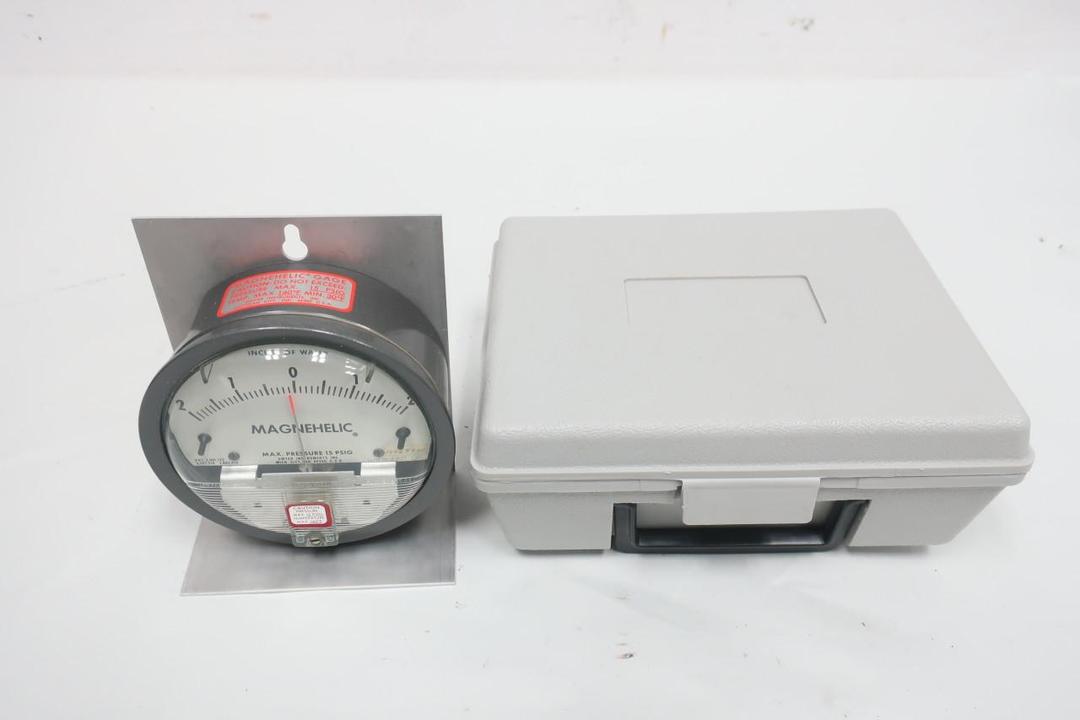 DWYER 12-164692-00 MAGNEHELIC PRESSURE GAUGE 2-0-2IN-H2O