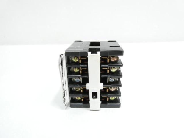 GENERAL ELECTRIC GE CR120A04003AA CONTROL RELAY 300V-AC