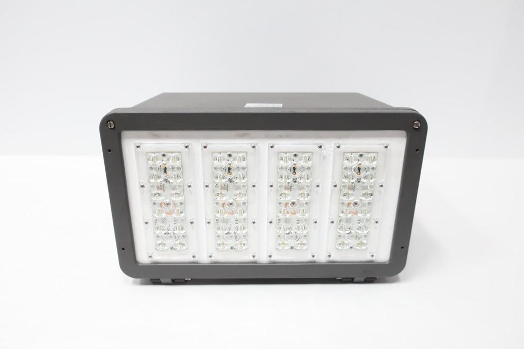 DECO D206-LED12050UNV3YBZ LARGE LED FLOODLIGHT 120W 120-277V-AC