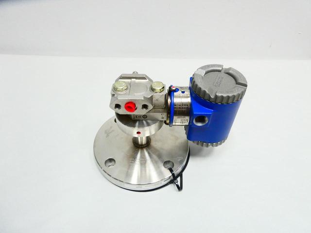 SCHNEIDER IDP10-DF1C01F PRESSURE TRANSMITTER 75-300IN-H2O 12.5-42V-DC