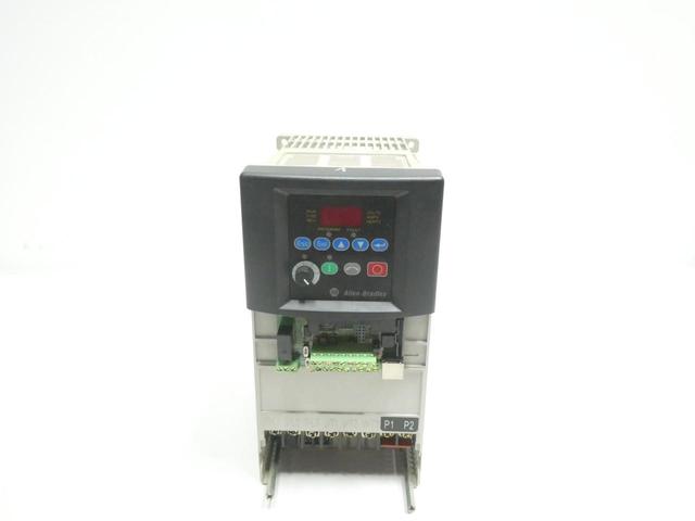 ALLEN BRADLEY 22B-D012N104 POWERFLEX 40 DRIVE 380-480VAC 0-400HZ 0-460VAC 7.5HP