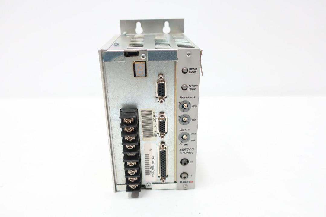 ALLEN BRADLEY 2098-DSD-005-SE SERVO DRIVE 0-400HZ 120/240V-AC 120/240V-AC 1PH