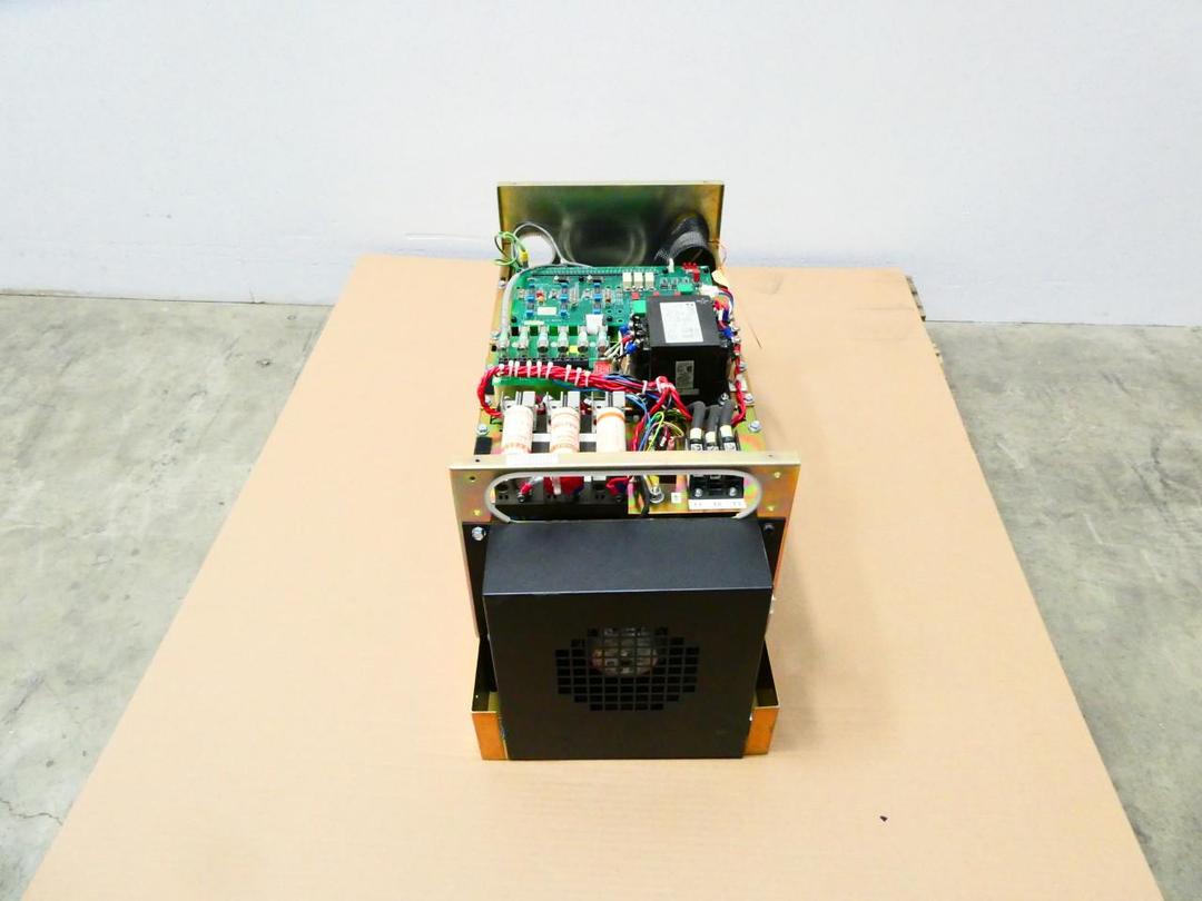 SIEMENS 6SE8550-6YC00-Z AC VFD DRIVE 575V-AC 3-120HZ 575V-AC 50HP