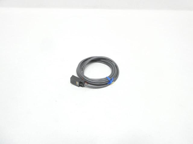OMRON TL-W5MD2 PROXIMITY SENSOR 12-24V-DC