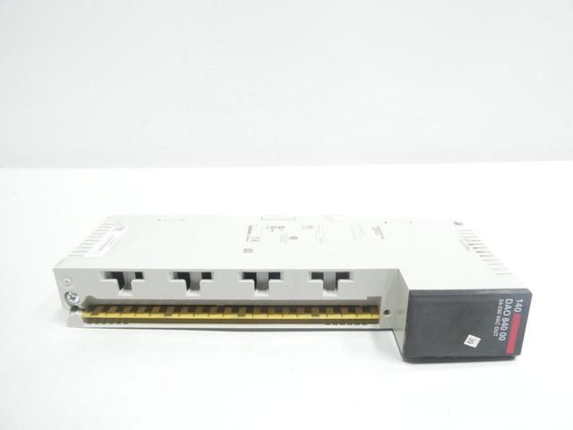 AEG SCHNEIDER 140 DAO 840 00 OUTPUT MODULE