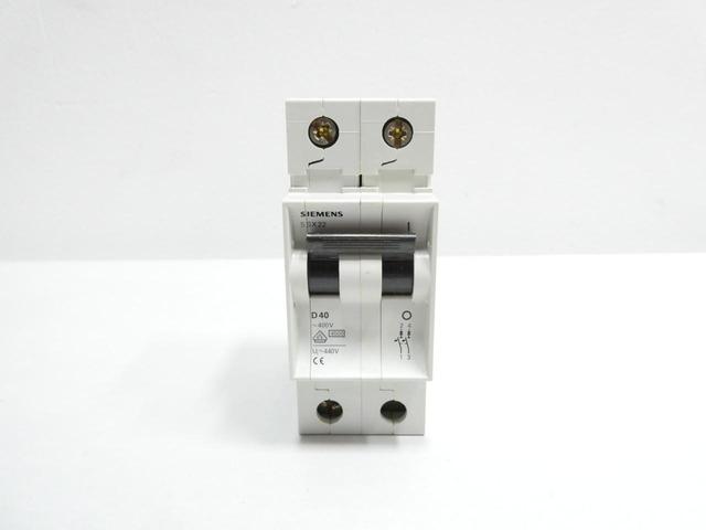 SIEMENS 5SX2 240-8 MINIATURE CIRCUIT BREAKER 2P 40A AMP 400V-AC
