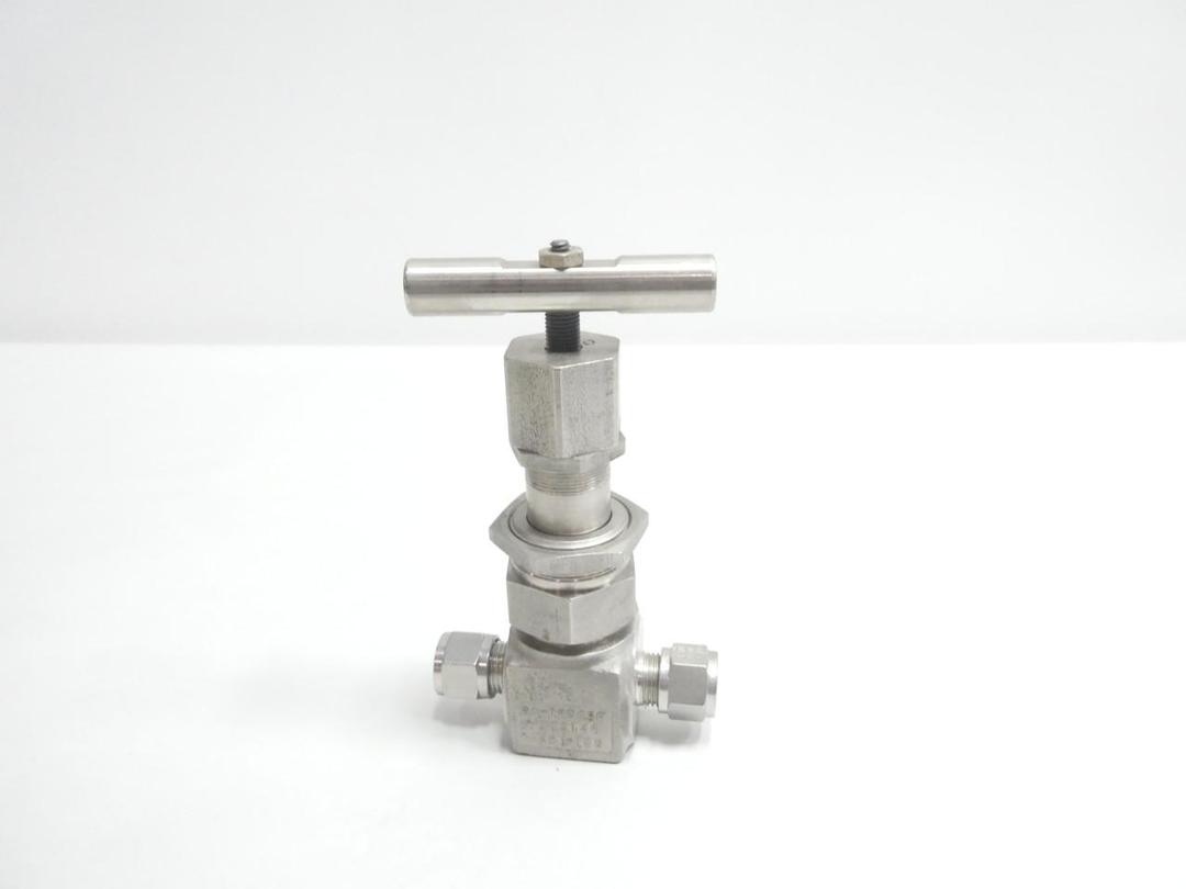 HOKE 2811G6Y 2800 SERIES MANUAL TUBE STAINLESS GLOBE NEEDLE VALVE 2500PSI 3/8IN