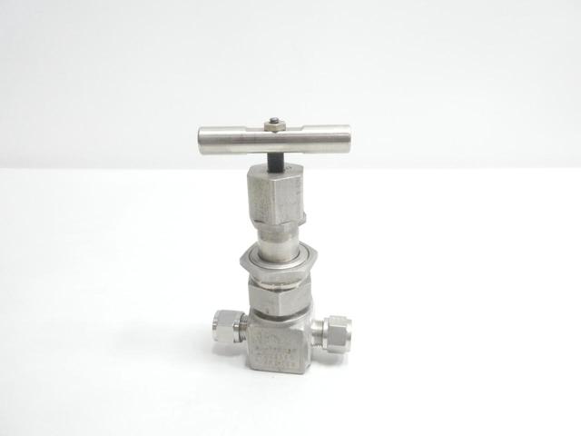 HOKE 2811G6Y 2800 SERIES MANUAL TUBE STAINLESS GLOBE NEEDLE VALVE 2500PSI 3/8IN