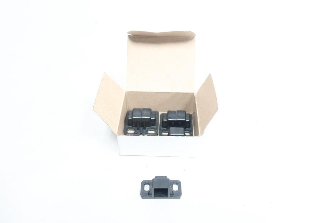 BOX OF 6 ABB 6636005A1 BUS BAR MOUNT