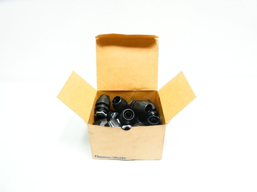 BOX OF 20 THOMAS&BETTS LT50P BULLET STRAIGHT CONDUIT FITTING 1/2IN