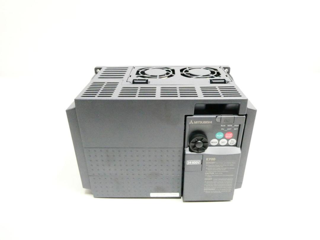 MITSUBISHI FR-E740-120-NA AC VFD DRIVE 380-480V-AC 0.2-400HZ 380-480V-AC 7.5HP