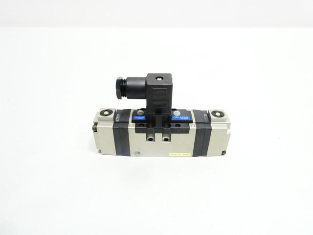SMC VS7-6-FG-D SOLENOID VALVE 100V-AC