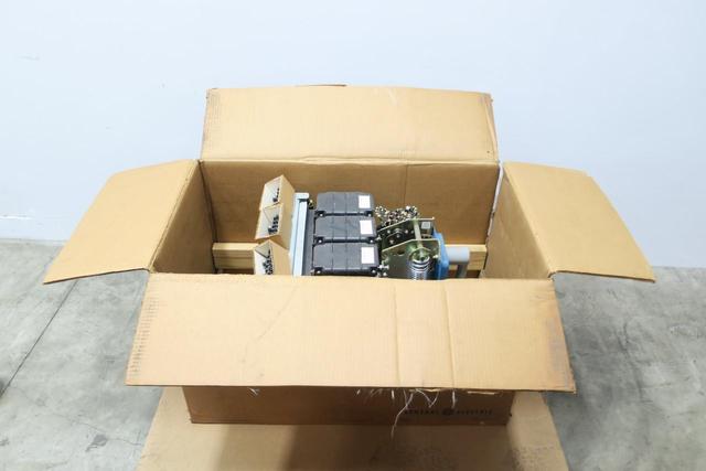 GENERAL ELECTRIC GE AKR-7A-30 RMS-9 TR8S400 AIR POWER BREAKER 400A 800A 635V-AC