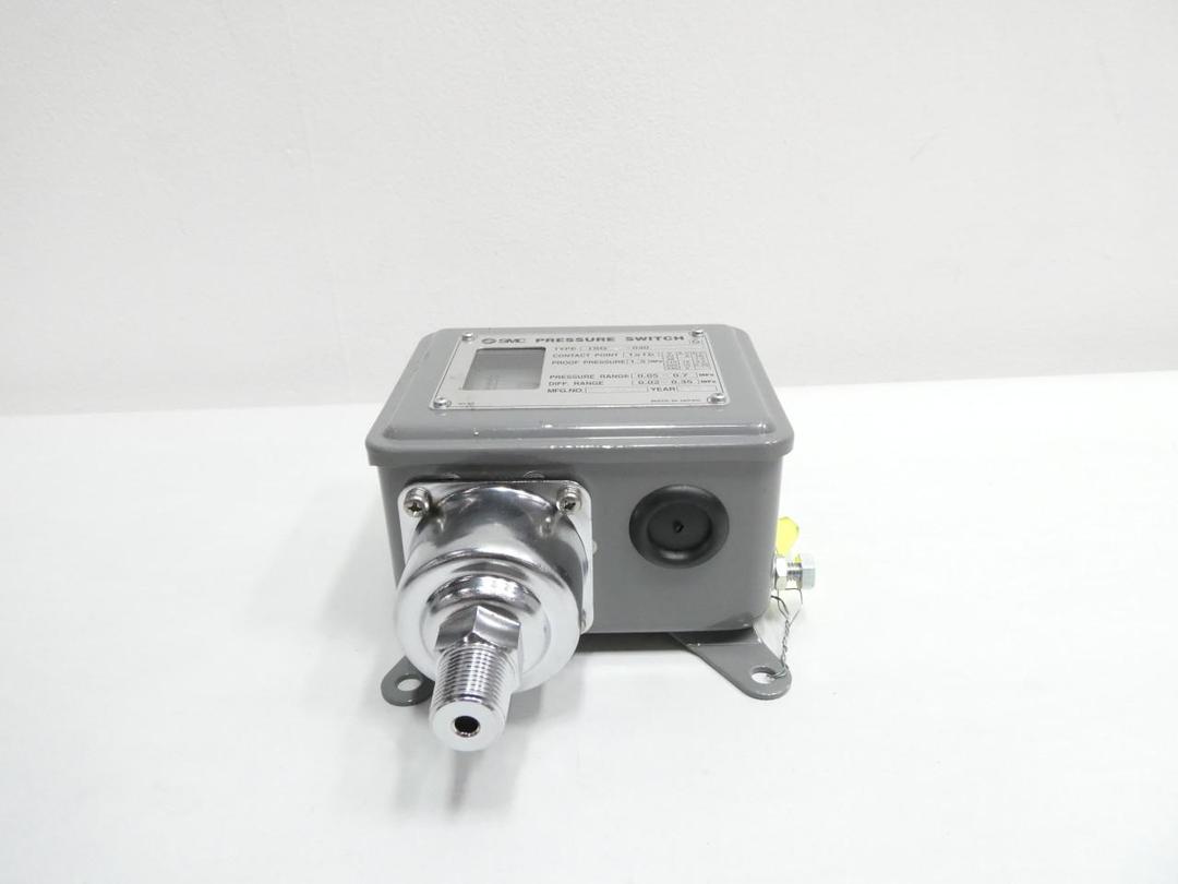 SMC ISG120-030 PRESSURE SWITCH 0.05-0.7MPA 110/220/440V-AC