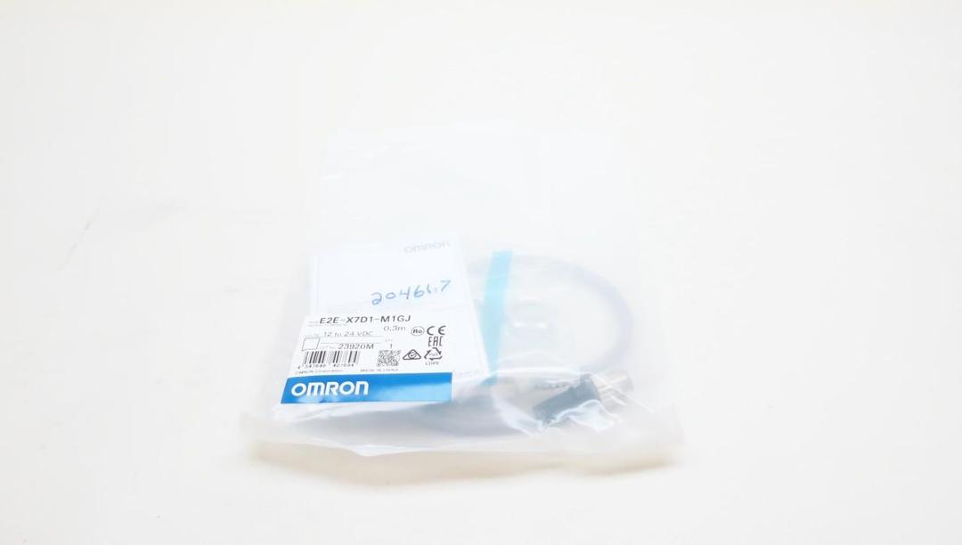 OMRON E2E-X7D1-M1GJ 0.3M 12-24V-DC PROXIMITY SWITCH SENSOR