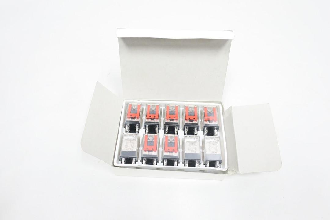 BOX OF 10 OMRON MY2N-CR PLUG-IN RELAY 110/120V-AC