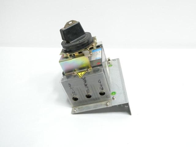 FUJI BU3FHC-020L MOLDED CASE CIRCUIT BREAKER 3P 20A AMP 600V-AC 250V-DC