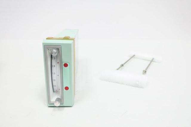 ABB ABB5624-70201 VERTICAL PANEL METER 120V-AC 0-2.75M