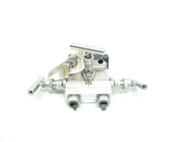 WHITEY SS-M3NBFS8-FL STAINLESS INSTRUMENT MANIFOLD 6000PSI