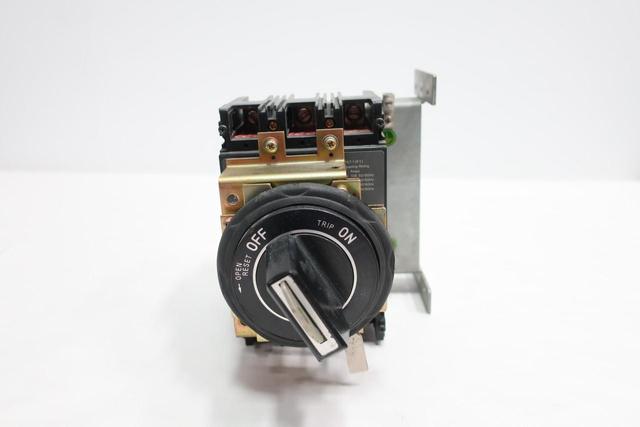 FUJI ELECTRIC BU-FHB3020 MOLDED CASE CIRCUIT BREAKER 3P 20A AMP 600V-AC