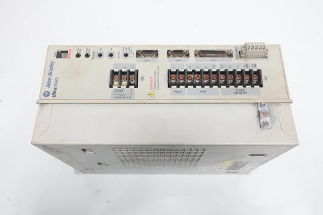 ALLEN BRADLEY 2098-DSD-HV100X-DN ULTRA3000I SERVO DRIVE 0-400HZ 230/460V-AC 3PH