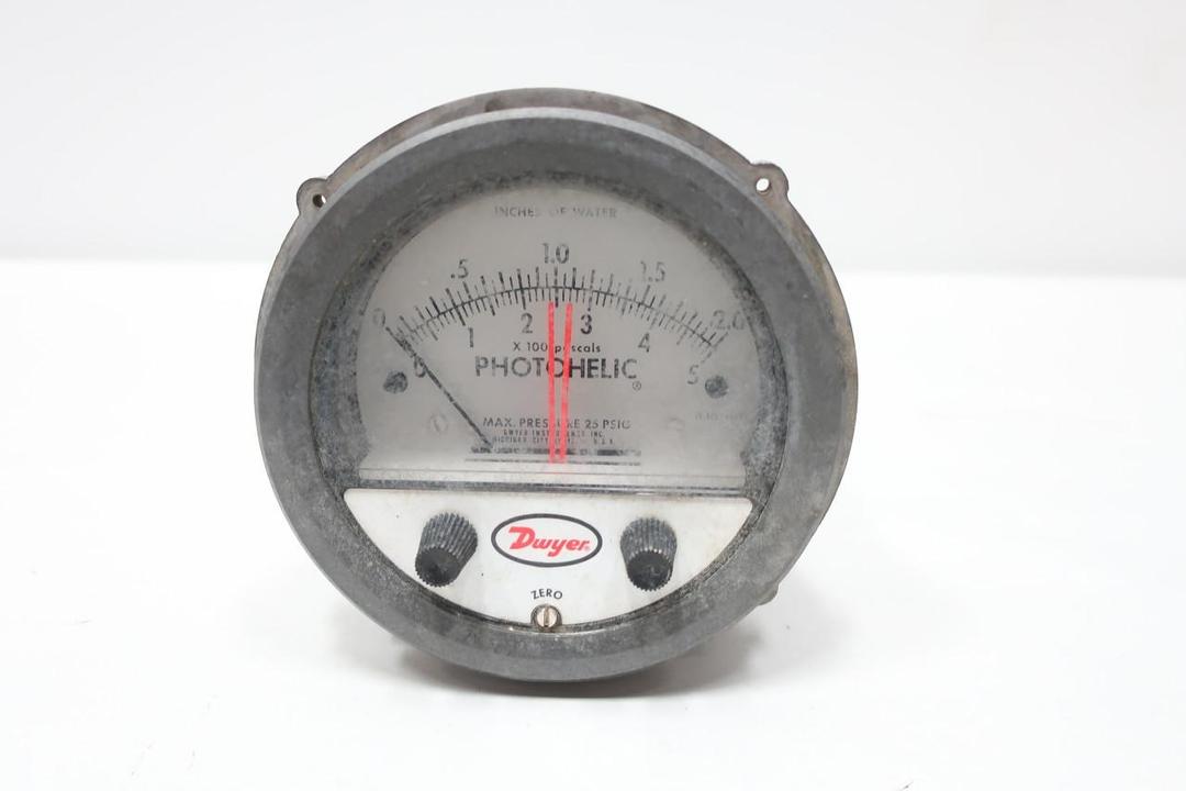 DWYER 3002 PHOTOHELIC PRESSURE SWITCH GAGE 0-2IN-H2O 120V-AC