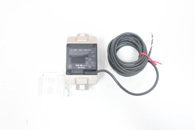 KEYENCE FD-M5AT CAPACITANCE ELECTROMAGNETIC FLOW SENSOR 24V-DC