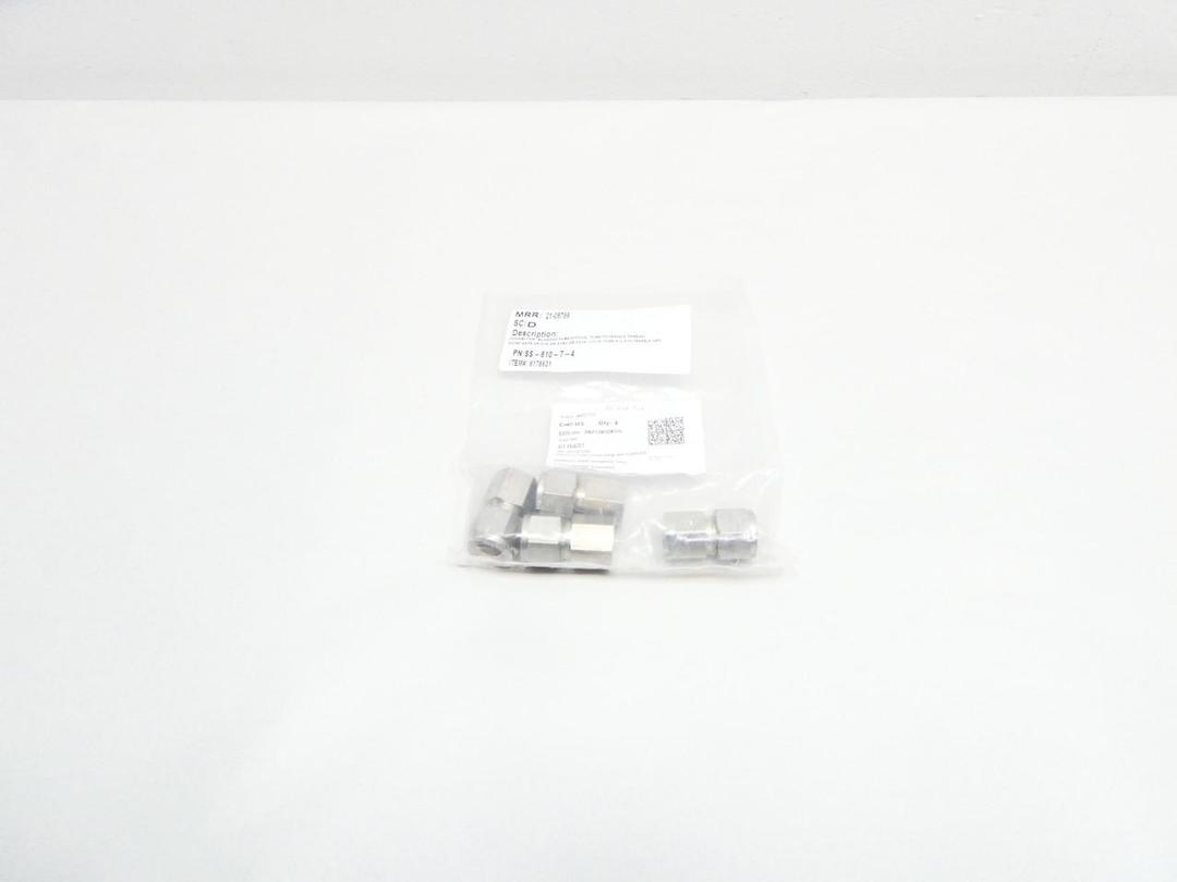 PACK OF 4 SWAGELOK SS-810-7-4 STAINLESS PIPE ADAPTER 1/2IN TUBE X 1/4IN NPT