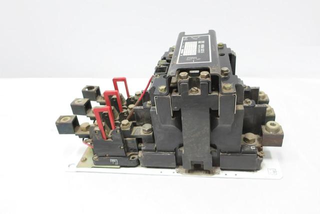 SQUARE D 8536 SG01 COMBINATION STARTER 480V-AC 200HP SIZE 5