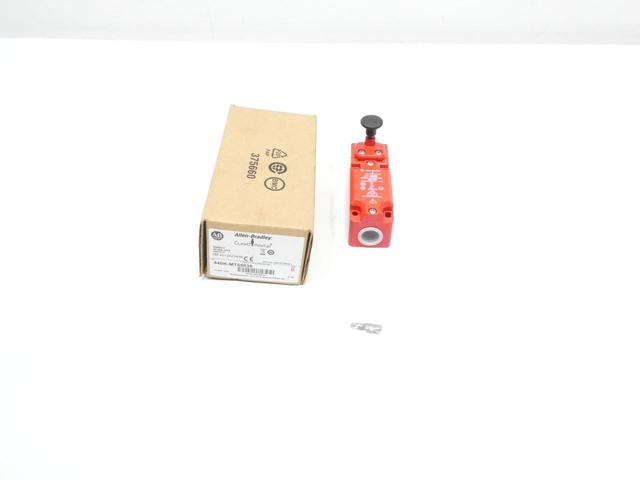 ALLEN BRADLEY 440K-MT55039 SAFETY INTERLOCK SWITCH