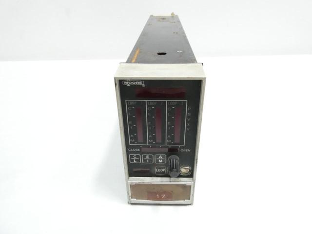 MOORE 15738-119 DIGITAL SINGLE LOOP CONTROLLER
