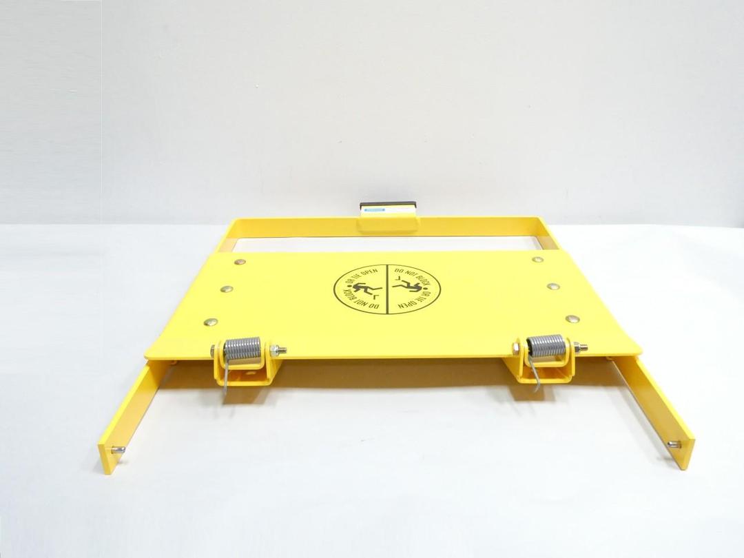 FABENCO SERIES G SELF-CLOSING SAFETY GATE