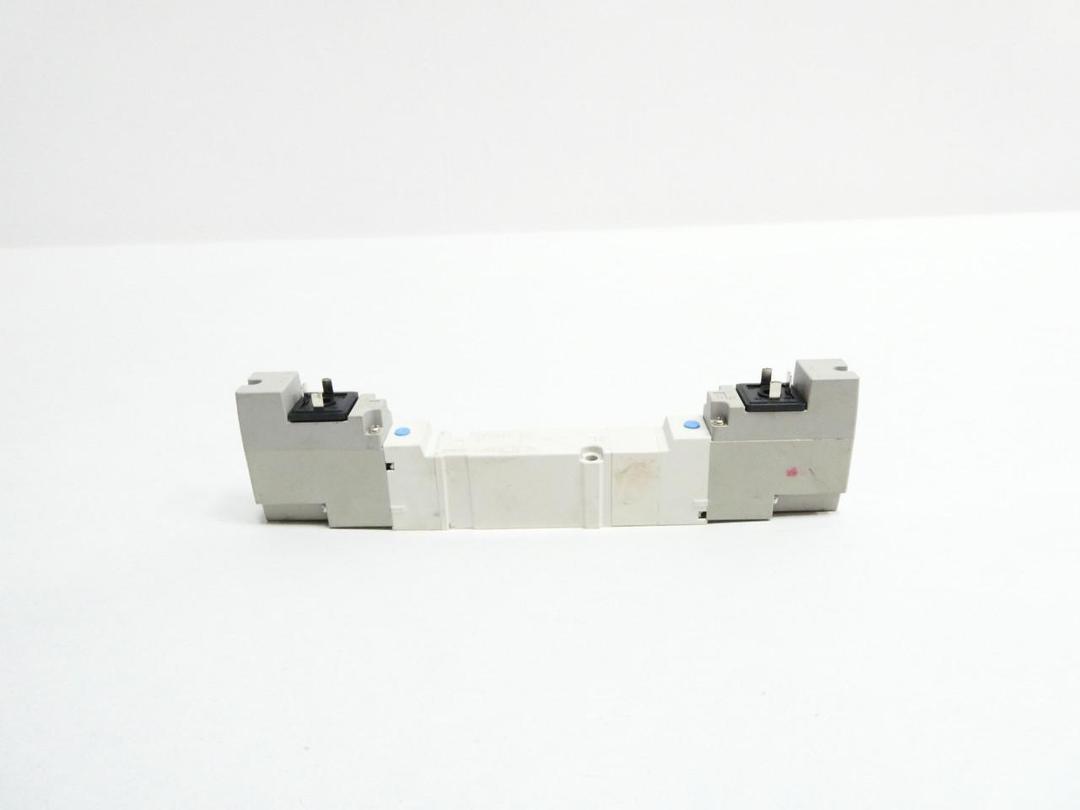 SMC SY5340-5DZ PNEUMATIC SOLENOID VALVE 24V-DC 0.7MPA
