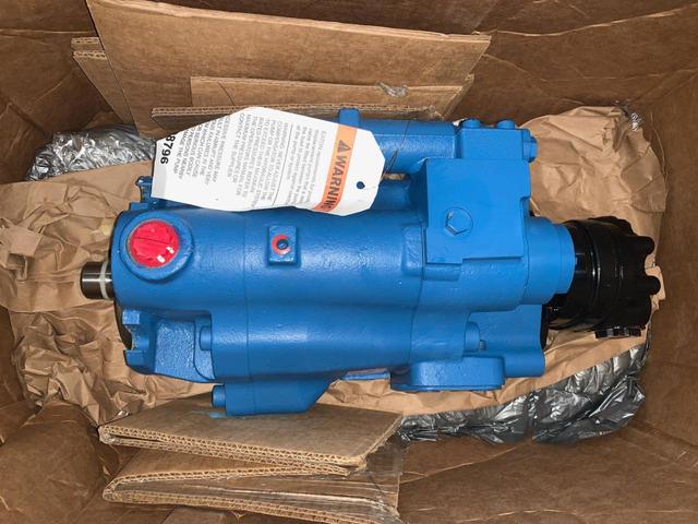 VICKERS 123AL00401A PVM074ER09GS02AAA2800000AA0A HYDRAULIC PISTON PUMP