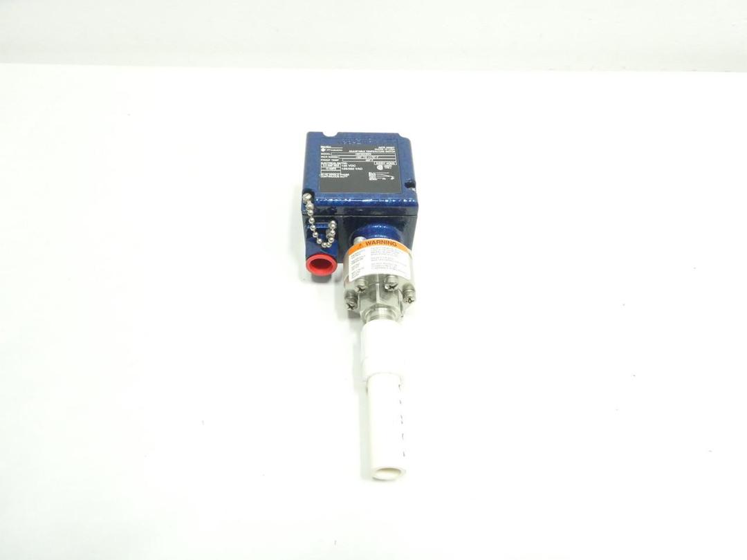 ITT 100T3DC3WX TEMPERATURE SWITCH 30-175F 125/250V-AC