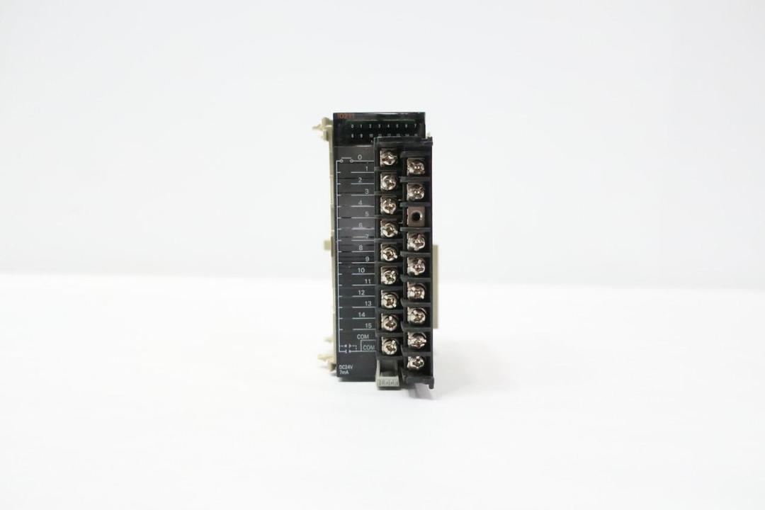 OMRON CJ1W-ID211 INPUT MODULE 24V-DC
