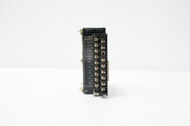 OMRON CJ1W-ID211 INPUT MODULE 24V-DC