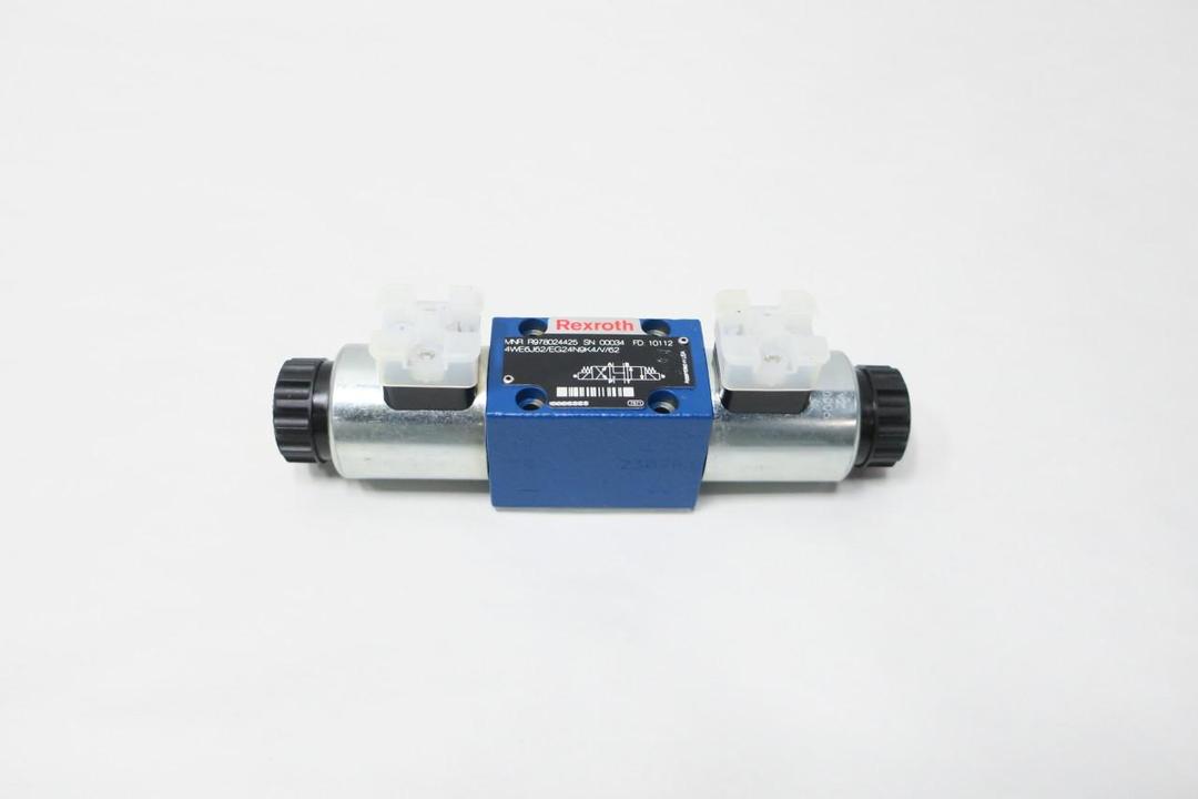 REXROTH R978024425 HYDRAULIC DIRECTIONAL CONTROL VALVE