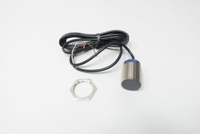 TELEMECANIQUE XS1N30PC410 PROXIMITY SWITCH 12-24V-DC