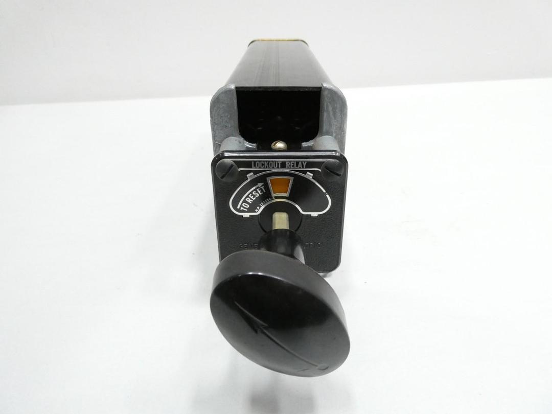 GENERAL ELECTRIC GE 12HEA61B216X16 AUXILIARY RELAY 250V-DC
